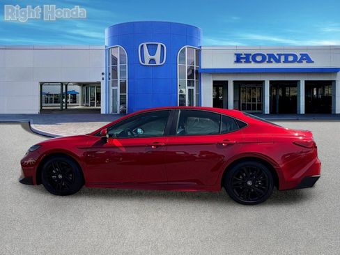 Used 2025 Toyota Camry SE w/ Multimedia Upgrade Package FWD image 3