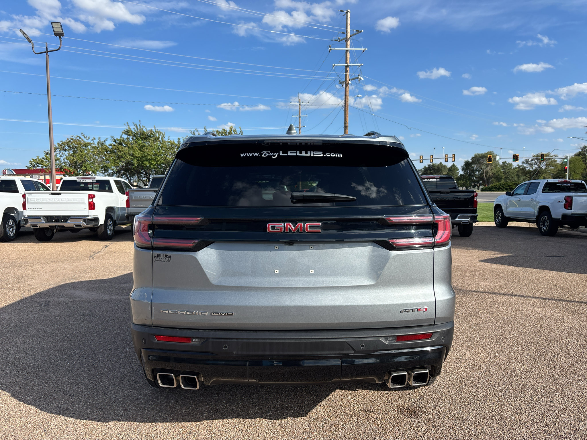 Used 2024 GMC Acadia AT4 w/ Luxury Package AWD/4WD image 7