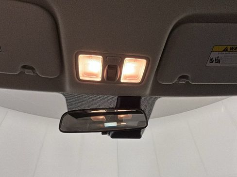 Used 2026 Hyundai Venue SEL FWD image 27