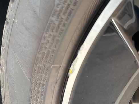 Certified 2024 Mercedes-Benz GLE 350 4MATIC image 39