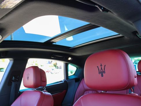 Used 2019 Maserati Levante S GranLusso AWD/4WD image 29