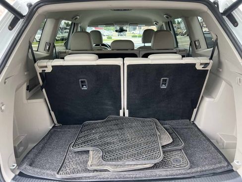 Used 2018 Volkswagen Atlas SE w/ R-Line Package image 17