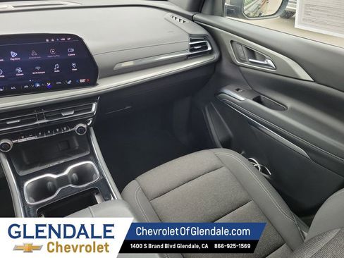 Certified 2024 Chevrolet Traverse LT AWD/4WD image 25