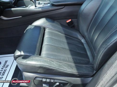 Used 2016 BMW X5 M image 18