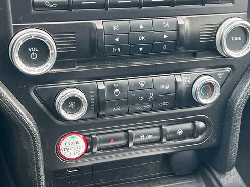 Used 2016 Ford Mustang Coupe image 16