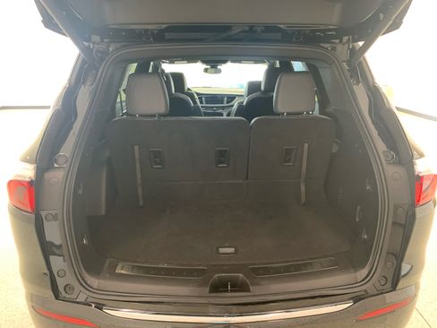 Used 2023 Buick Enclave Essence w/ Experience Buick Package image 8