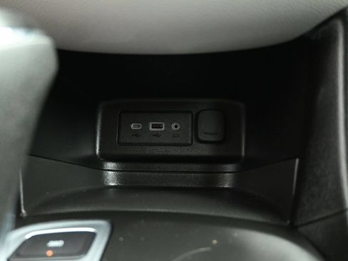 Used 2019 Chevrolet Equinox LS AWD/4WD image 18