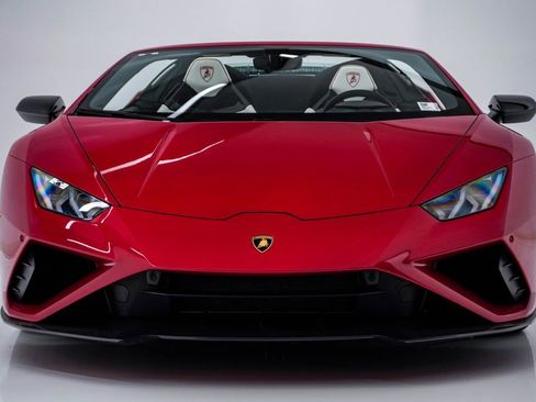 Used 2023 Lamborghini Huracan EVO image 7