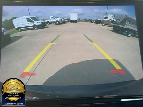 Used 2025 Chrysler Pacifica Limited FWD image 13