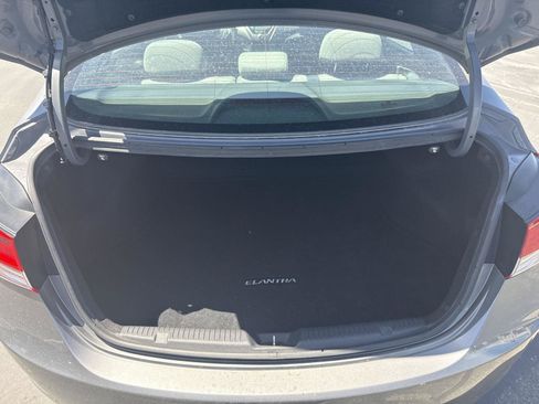 Used 2013 Hyundai Elantra GLS FWD image 9