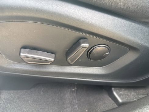 Used 2022 Ford Explorer Limited w/ Limited Technology Package image 28