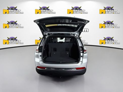 Used 2024 Jeep Grand Cherokee L Limited AWD/4WD image 26