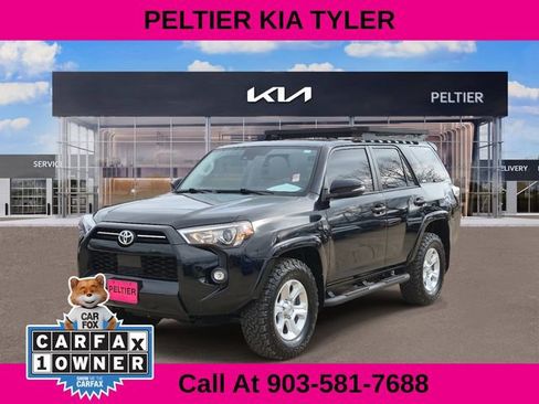 Used 2022 Toyota 4Runner SR5 Premium image 3