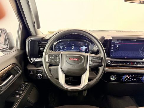 Used 2023 GMC Sierra 1500 SLE image 15