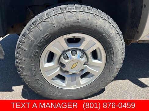 Used 2006 Chevrolet Silverado 2500 LT w/ Heavy-Duty Power Package AWD/4WD image 8