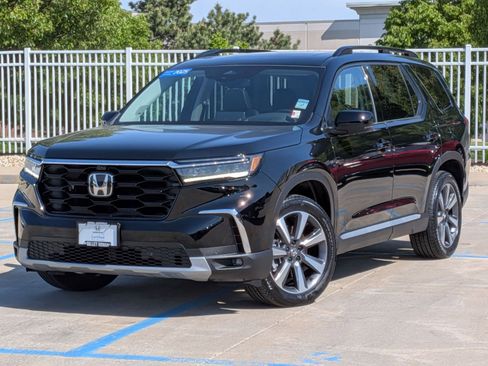 Certified 2025 Honda Pilot Elite image 2