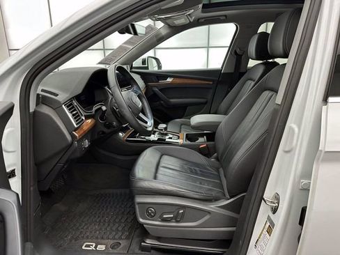 Certified 2023 Audi Q5 2.0T Premium Plus w/ Premium Plus Package AWD/4WD image 12