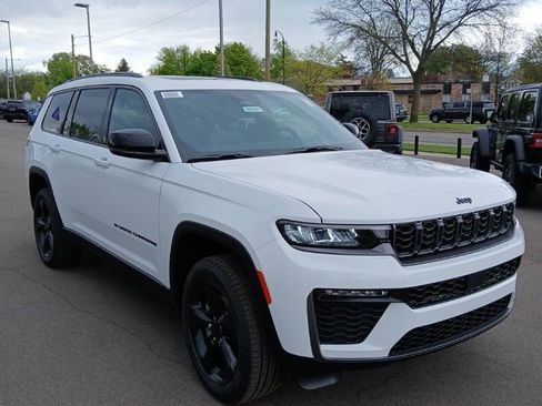 New 2026 Jeep Grand Cherokee L Limited AWD/4WD image 8