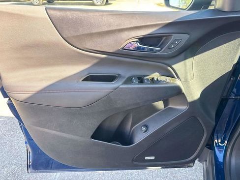 Used 2023 Chevrolet Equinox RS w/ RS Leather Package image 22