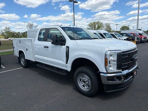 New 2026 Ford F250 XL w/ XL Chrome Package AWD/4WD image 3