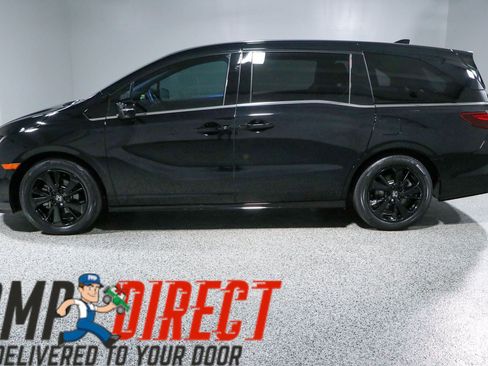 Used 2023 Honda Odyssey Sport image 10