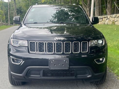 Used 2021 Jeep Grand Cherokee Laredo X AWD/4WD image 4
