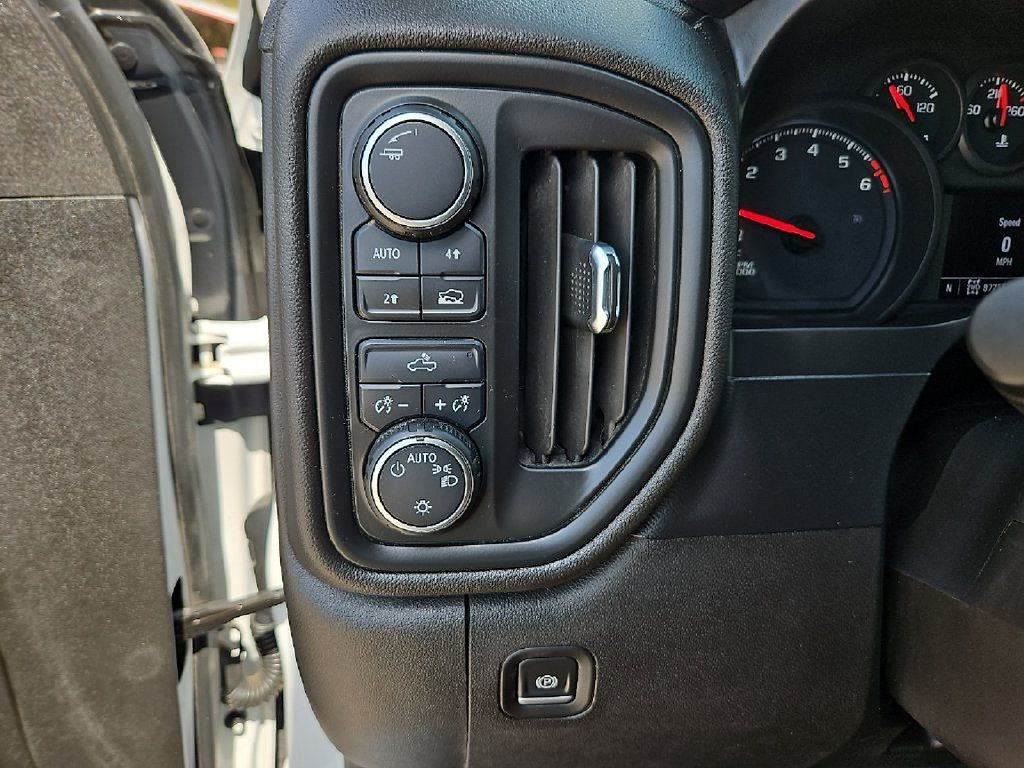 Used 2021 Chevrolet Silverado 1500 Custom AWD/4WD image 24