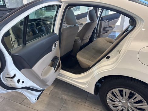 Used 2013 Honda Civic LX image 21