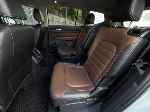 Used 2022 Volkswagen Atlas SEL Premium AWD/4WD image 30