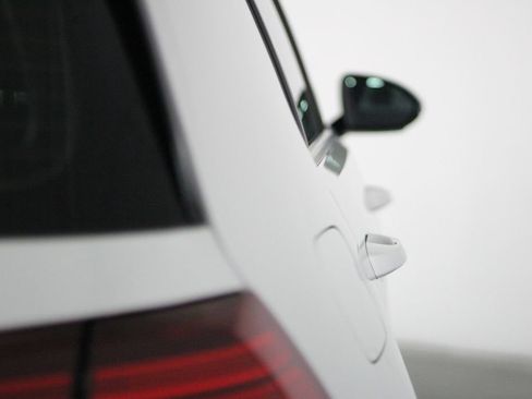 Used 2019 Volkswagen GTI SE FWD image 61