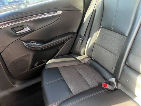 Used 2017 Chevrolet Impala LT image 26