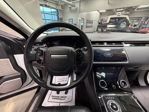 Used 2018 Land Rover Range Rover Velar S AWD/4WD image 11