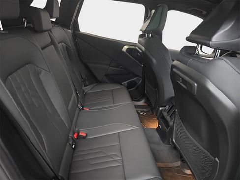 Used 2025 BMW X3 xDrive30i w/ Convenience Package image 14