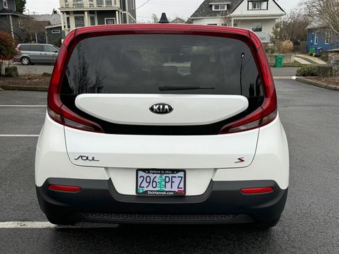 Used 2020 Kia Soul S image 9