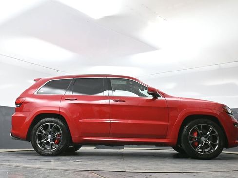 Used 2014 Jeep Grand Cherokee SRT8 w/ Luxury Group II AWD/4WD image 24