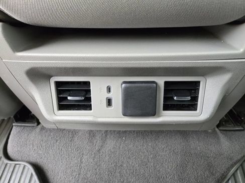 Used 2025 Chevrolet Silverado 1500 LT AWD/4WD image 16