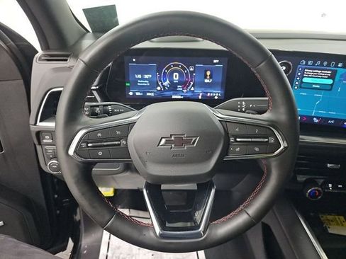 Used 2025 Chevrolet Suburban RST w/ Comfort Package image 16