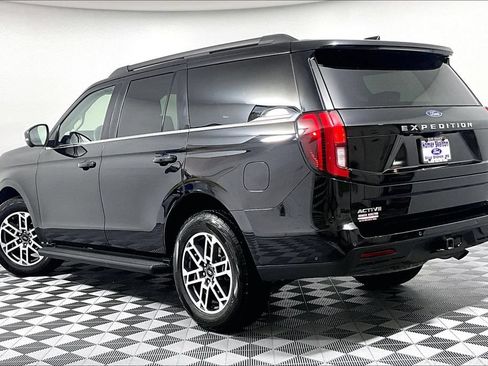 Used 2025 Ford Expedition Active AWD/4WD image 11