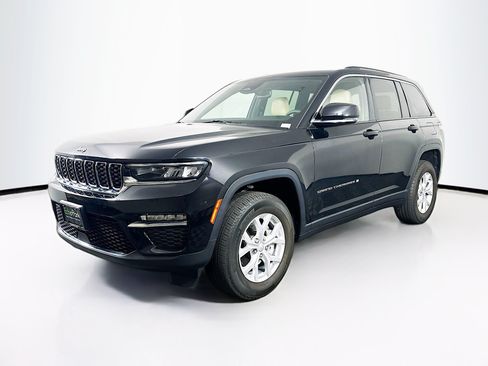 Used 2023 Jeep Grand Cherokee Limited AWD/4WD image 3