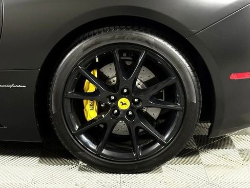 Used 2014 Ferrari California RWD image 14