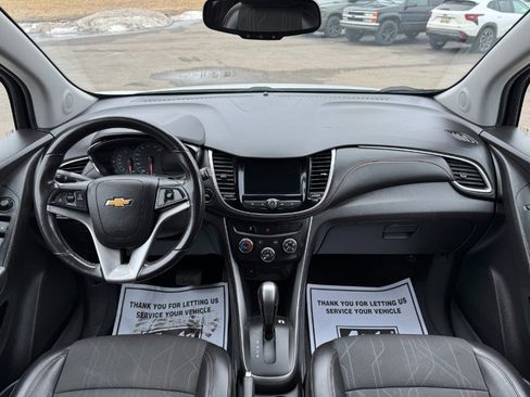 Used 2019 Chevrolet Trax LT w/ LT Convenience Package image 21