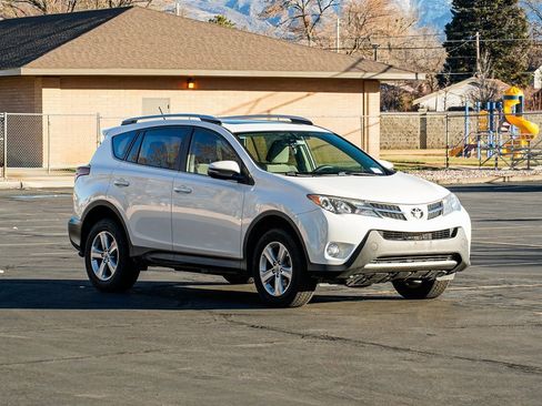 Used 2014 Toyota RAV4 XLE image 3