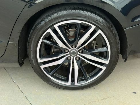 Used 2019 Volvo S60 T5 R-Design FWD image 14