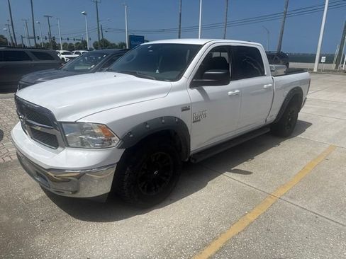 Used 2019 RAM 1500 Classic SLT RWD image 2