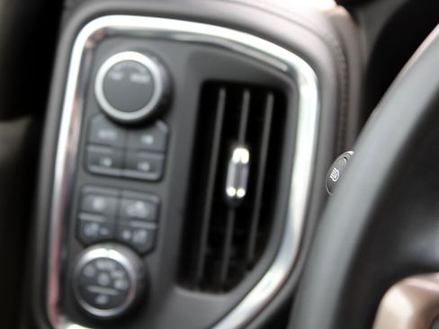 Used 2023 Chevrolet Silverado 3500 High Country image 30