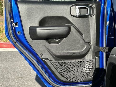 Used 2019 Jeep Wrangler Unlimited Rubicon w/ Dual Top Group image 23