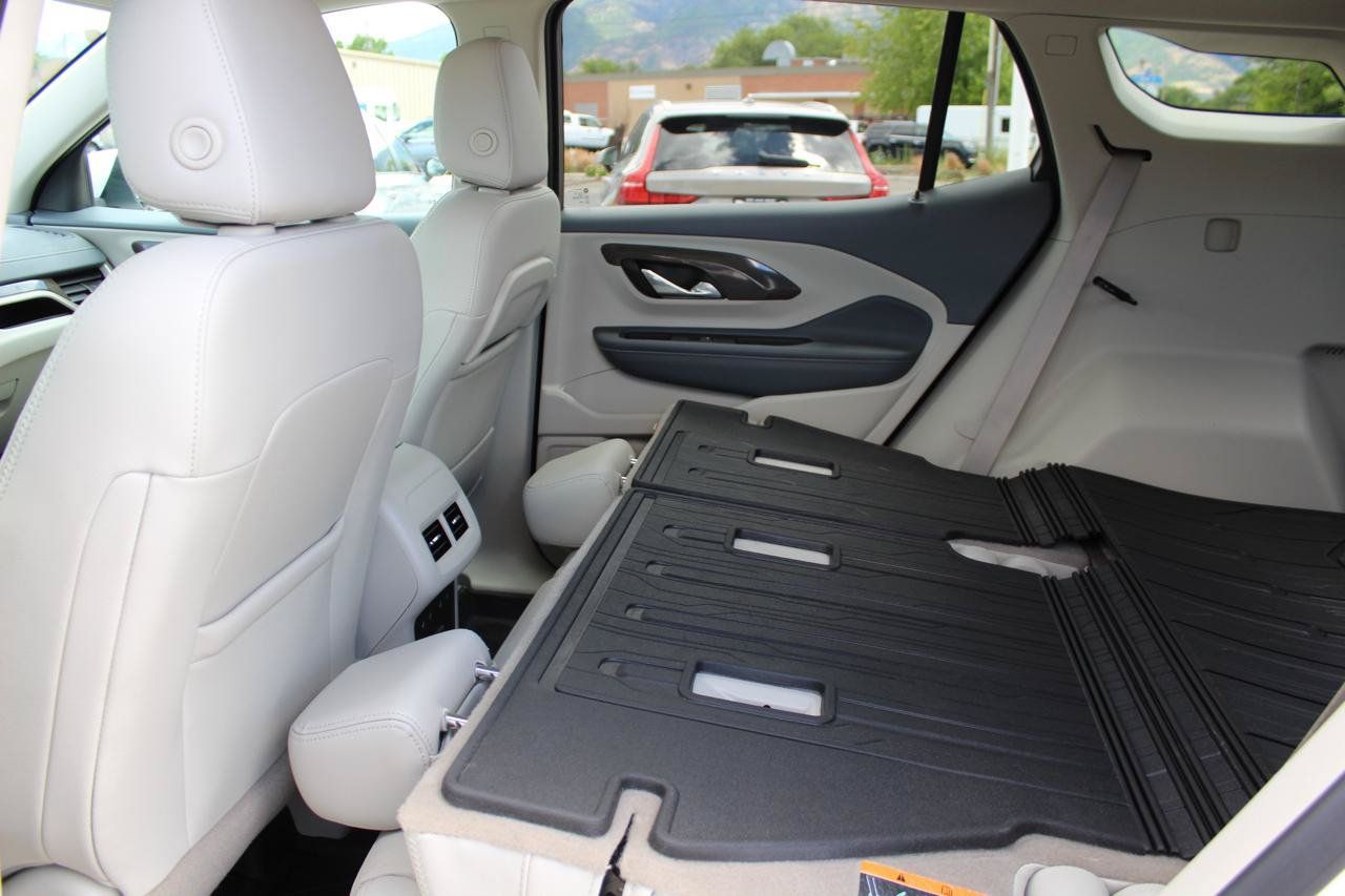 Used 2024 GMC Terrain Denali w/ Denali Premium Package AWD/4WD image 58