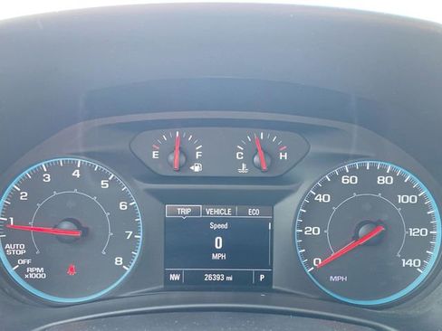 Used 2020 Chevrolet Equinox LS FWD image 3