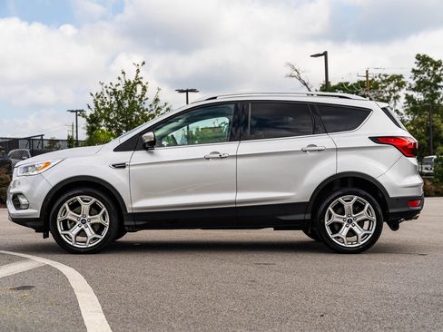 Used 2019 Ford Escape Titanium AWD/4WD image 4