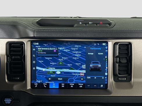 Used 2025 Ford Bronco Outer Banks AWD/4WD image 23